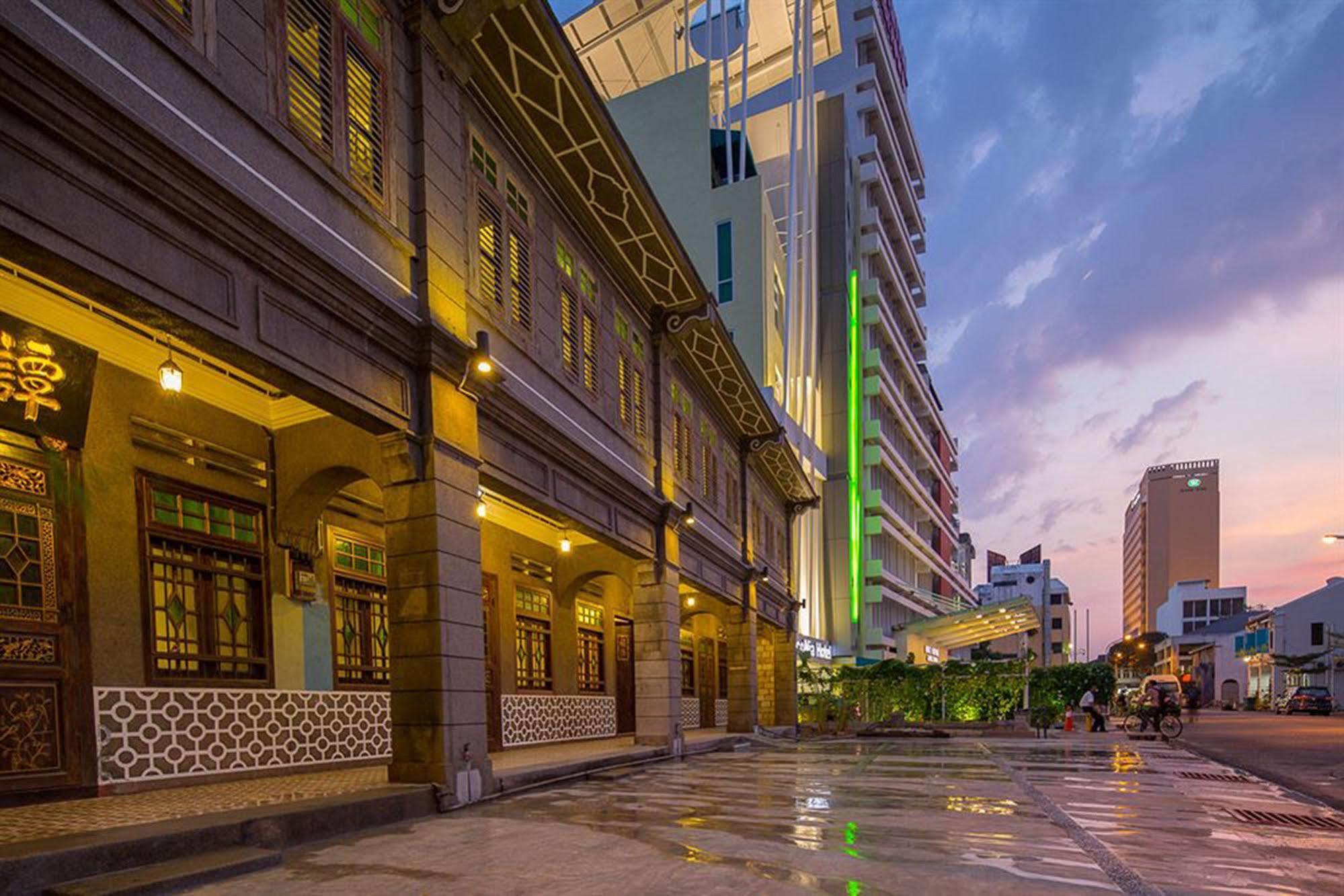 The Sovereign George Town Exterior foto