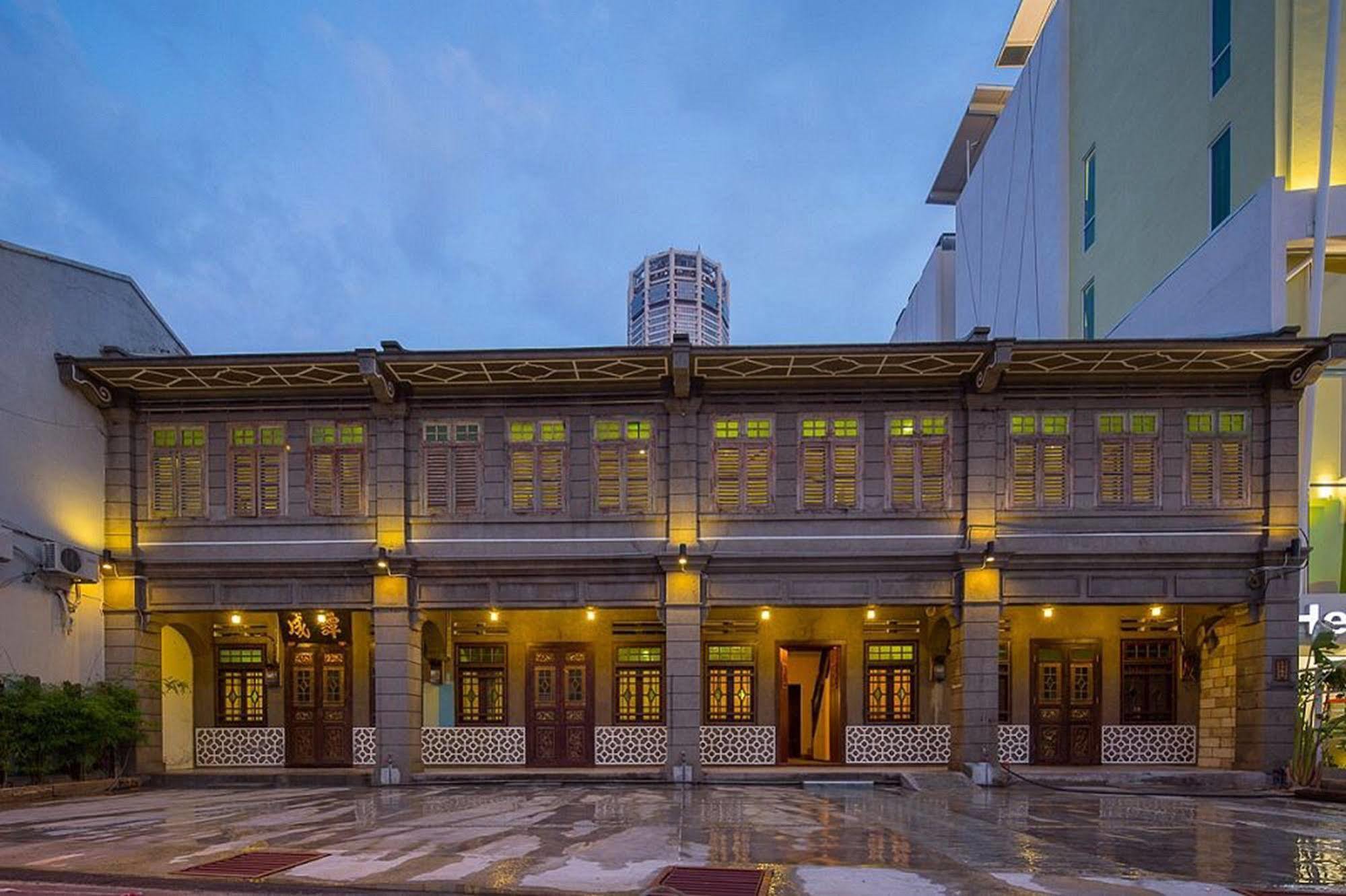 The Sovereign George Town Exterior foto